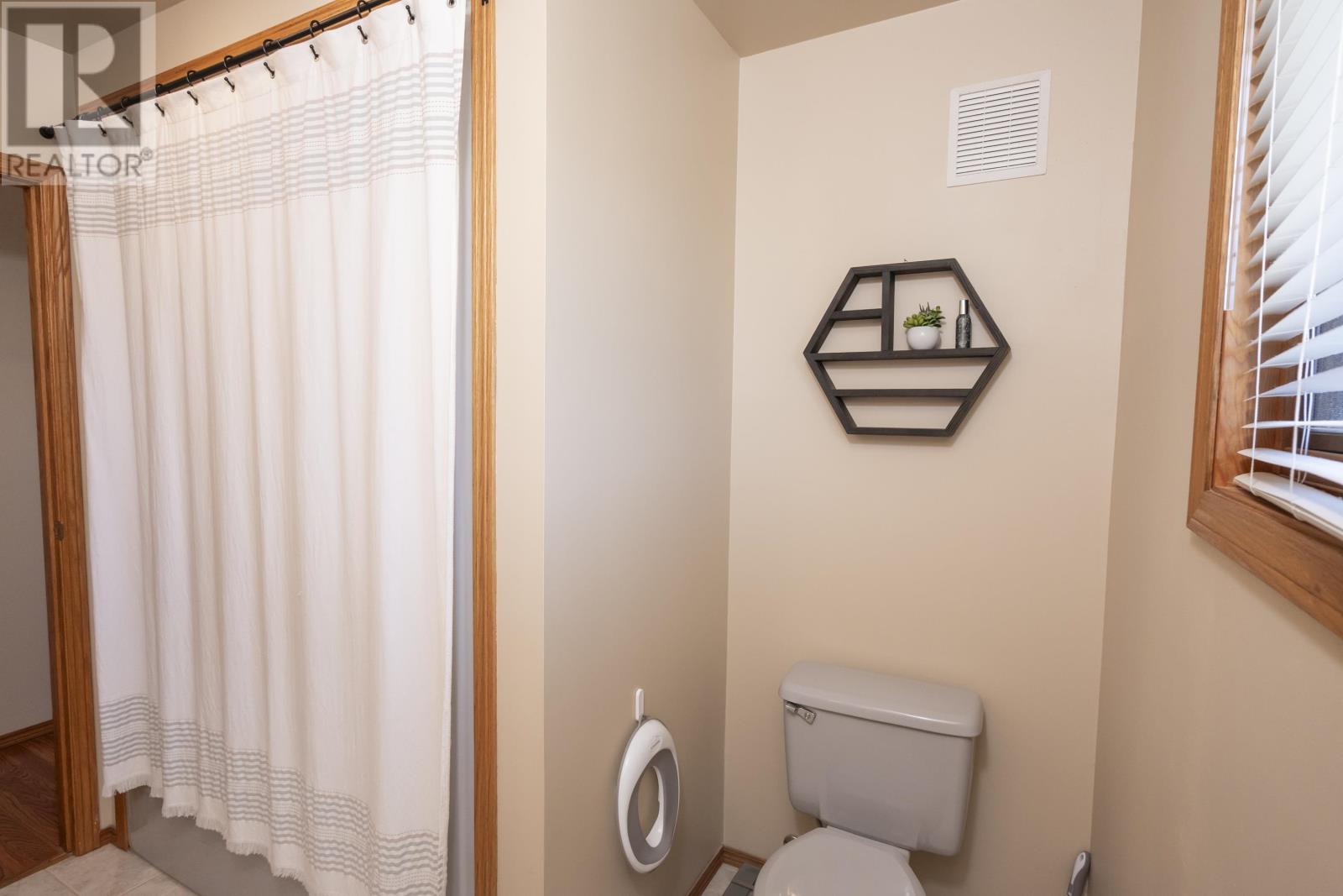 107 Sapphire Dr, Thunder Bay, Ontario  P7G 1A8 - Photo 28 - TB2601797