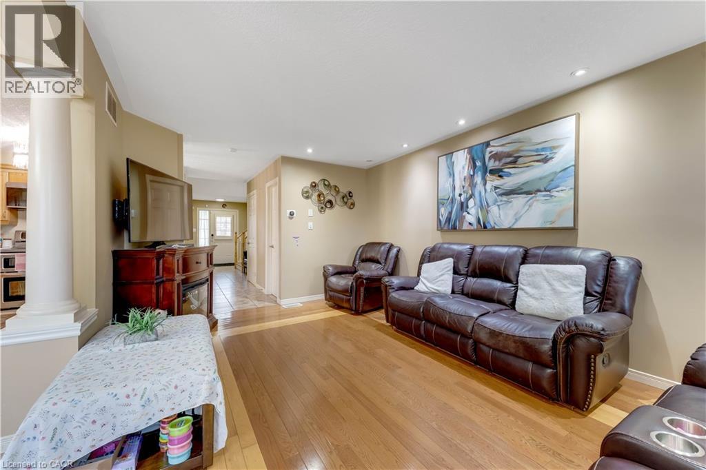 924 Copper Leaf Crescent, Kitchener, Ontario  N2E 3W1 - Photo 11 - 40817492