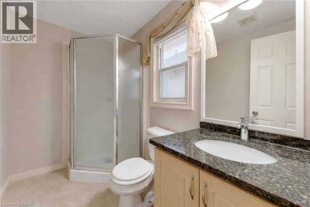 924 Copper Leaf Crescent, Kitchener, Ontario  N2E 3W1 - Photo 17 - 40817492