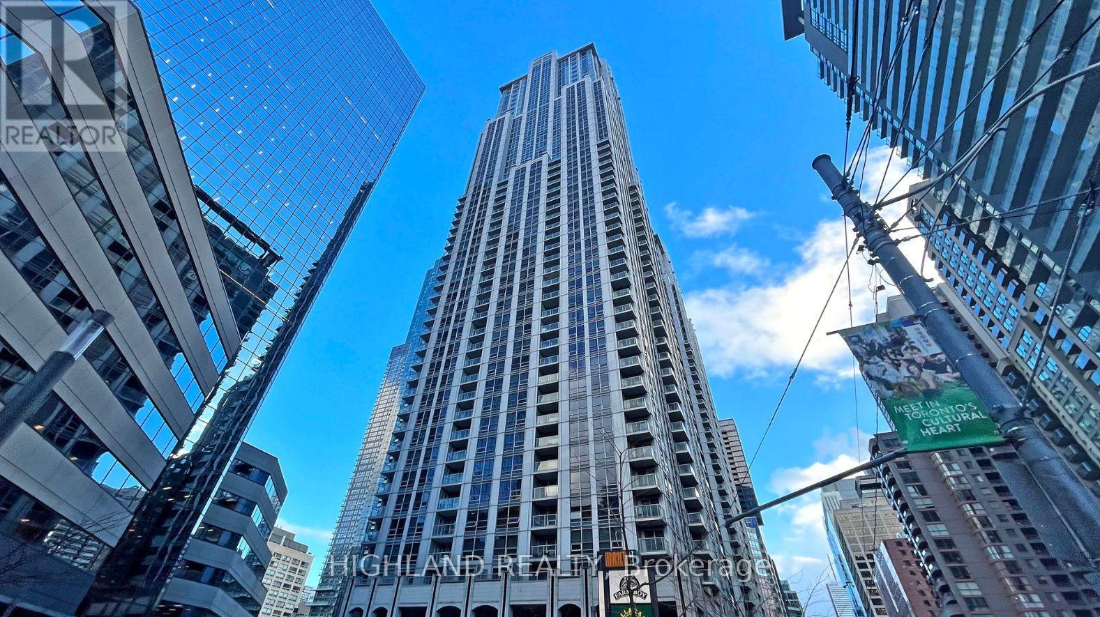 2710 - 761 BAY STREET, Toronto, Ontario