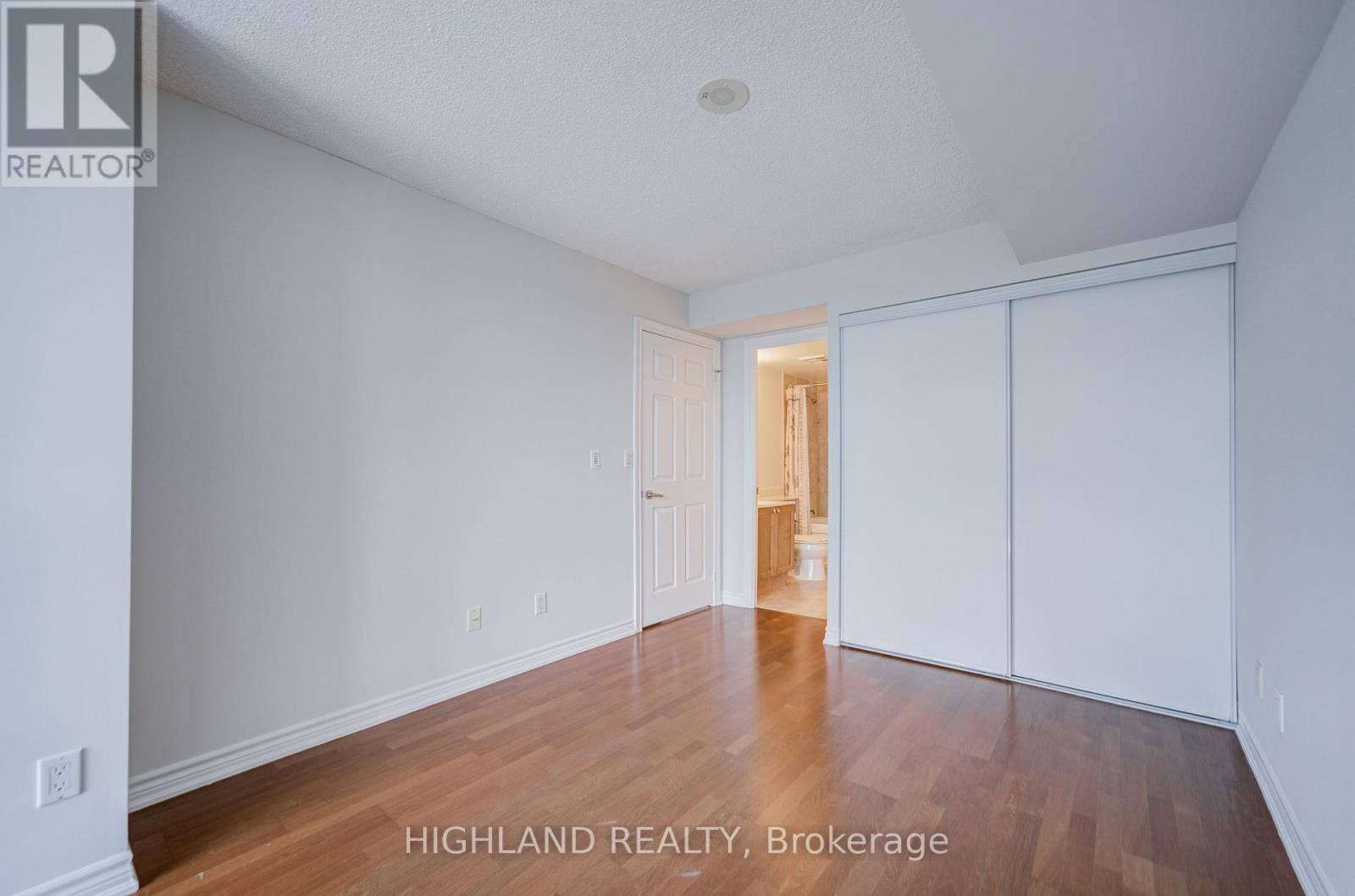 2710 - 761 Bay Street, Toronto, Ontario M5G 2R2 - Photo 13 - C13526906