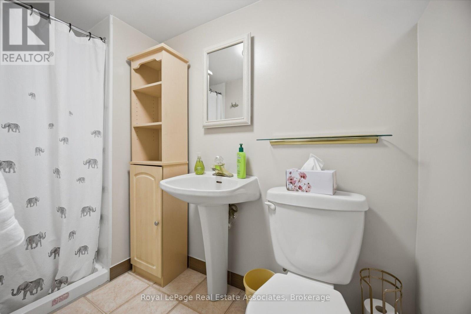 32 Plaxton Drive, Toronto, Ontario  M4B 2P9 - Photo 36 - E13526904