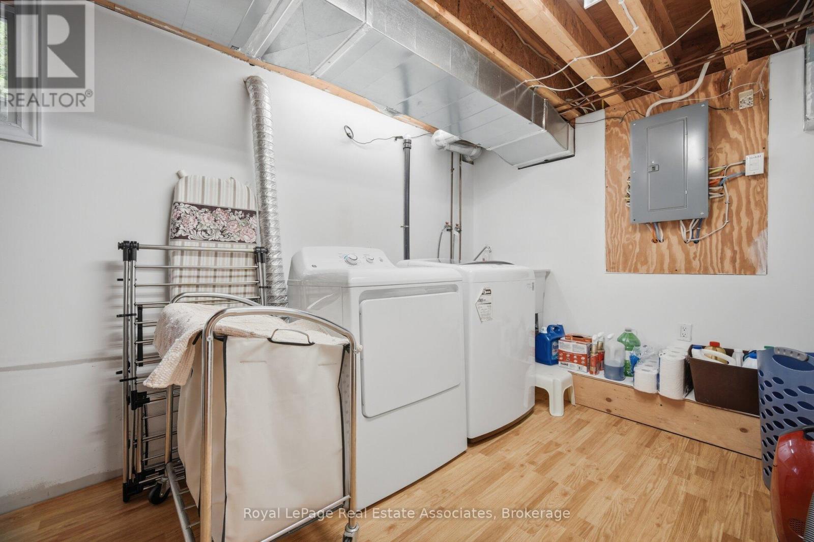 32 Plaxton Drive, Toronto, Ontario  M4B 2P9 - Photo 37 - E13526904