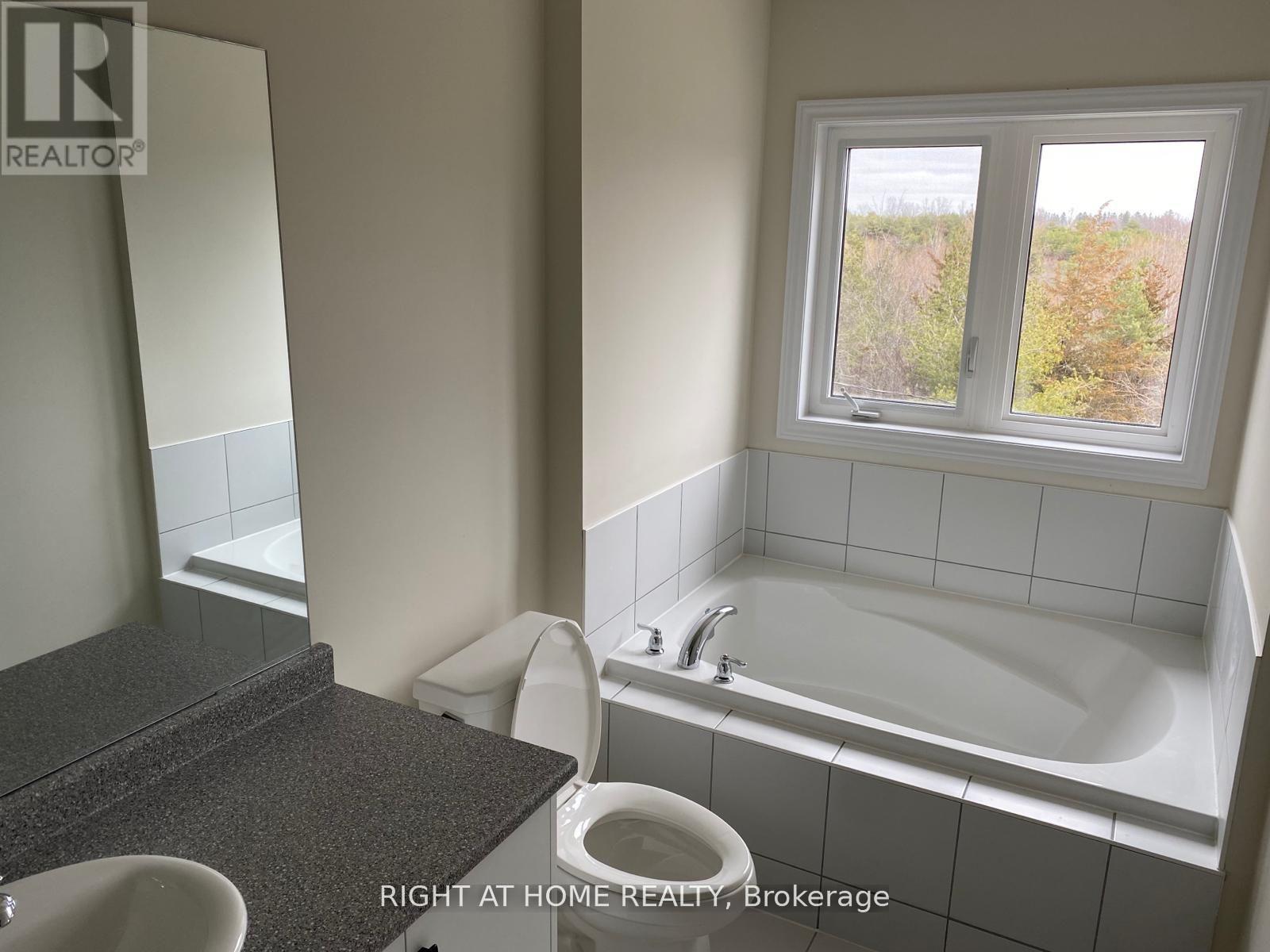 98 Senay Circle Nw, Clarington, Ontario  L1E 0G9 - Photo 11 - E13526956