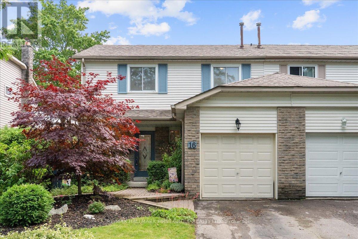 16 Goodfellow Street, Whitby, Ontario  L1P 1C4 - Photo 2 - E13527014