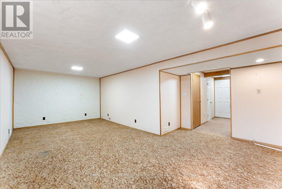 16 Goodfellow Street, Whitby, Ontario  L1P 1C4 - Photo 36 - E13527014