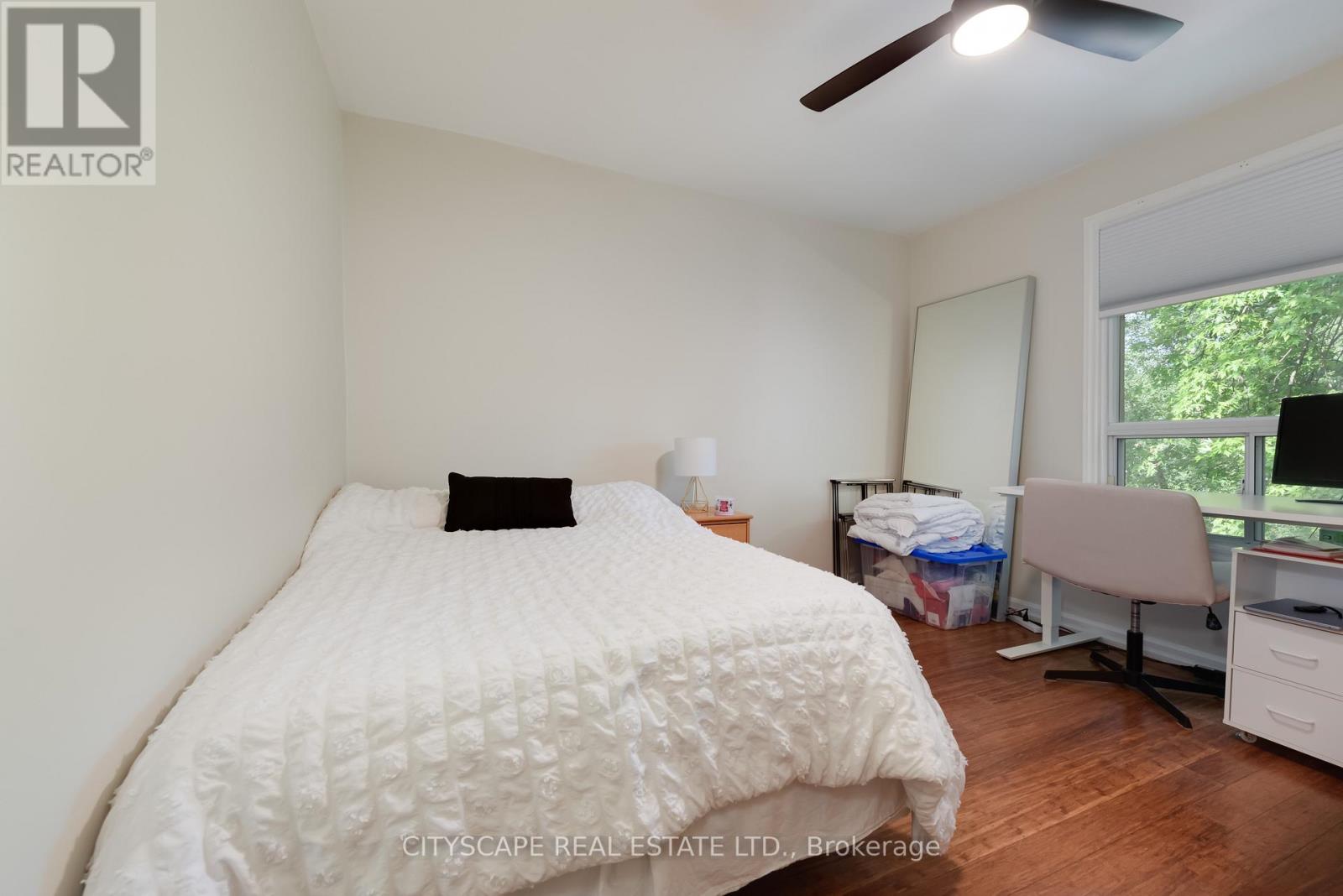 Upper - 193 Coxwell Avenue, Toronto, Ontario M4L 3B4 - Photo 12 - E13527168