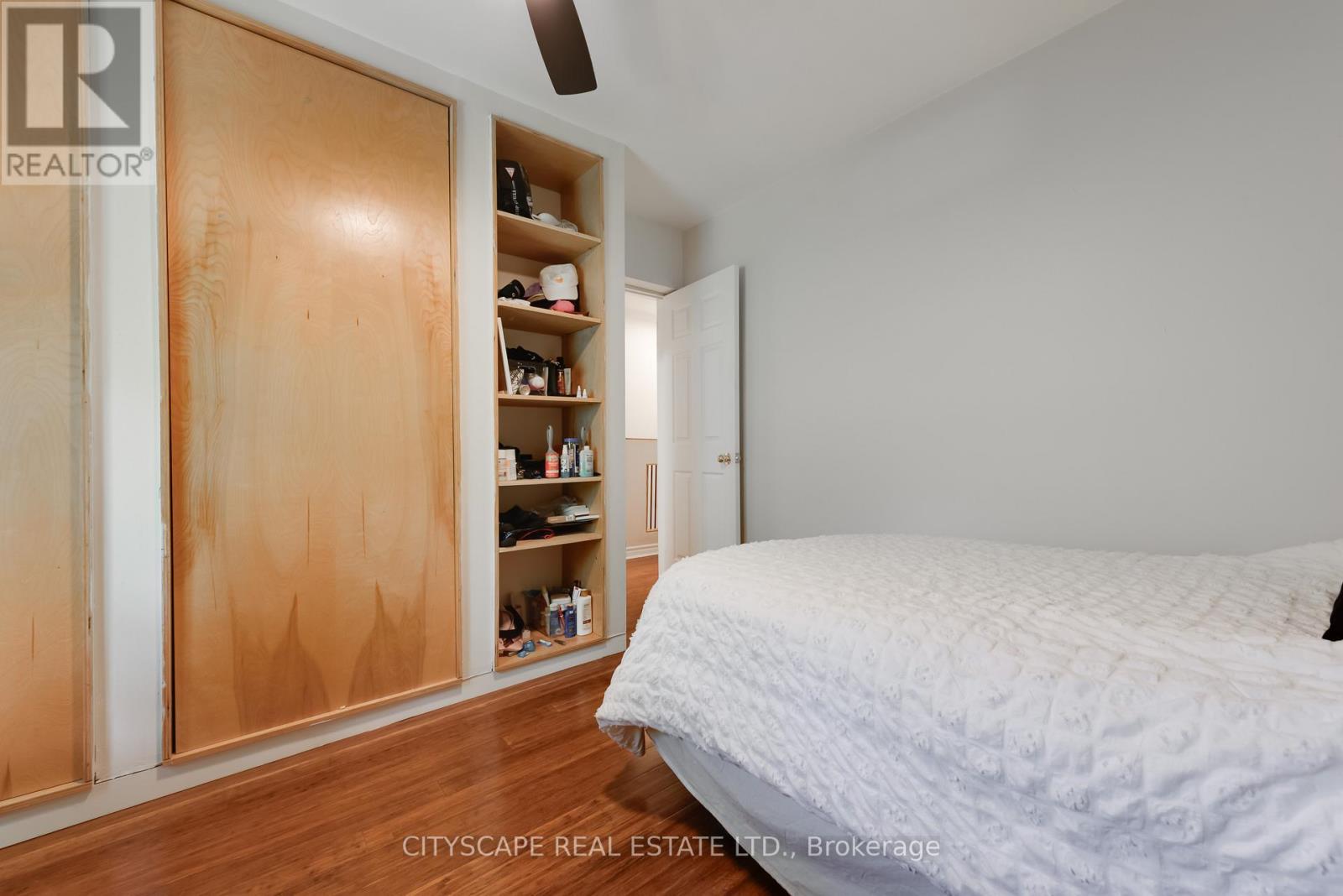Upper - 193 Coxwell Avenue, Toronto, Ontario M4L 3B4 - Photo 14 - E13527168