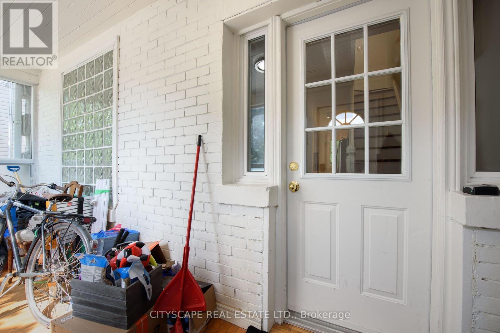 Upper - 193 Coxwell Avenue, Toronto, Ontario M4L 3B4 - Photo 24 - E13527168