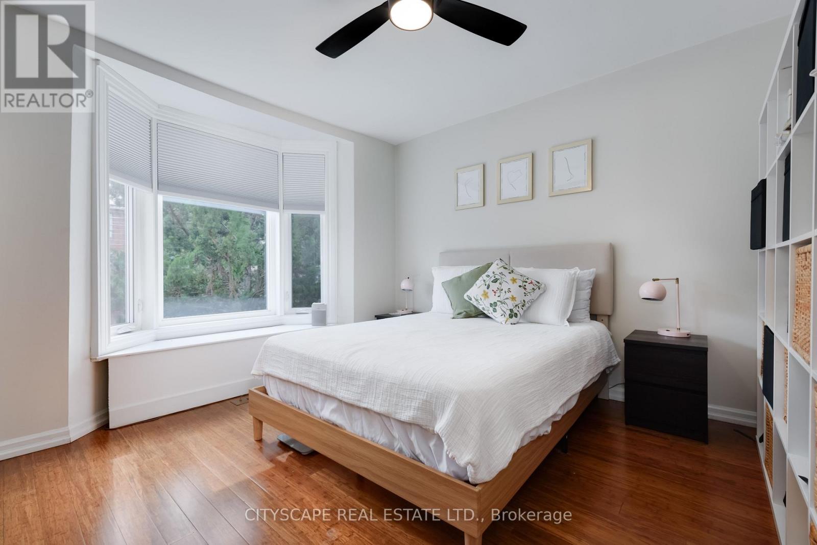 Upper - 193 Coxwell Avenue, Toronto, Ontario M4L 3B4 - Photo 9 - E13527168