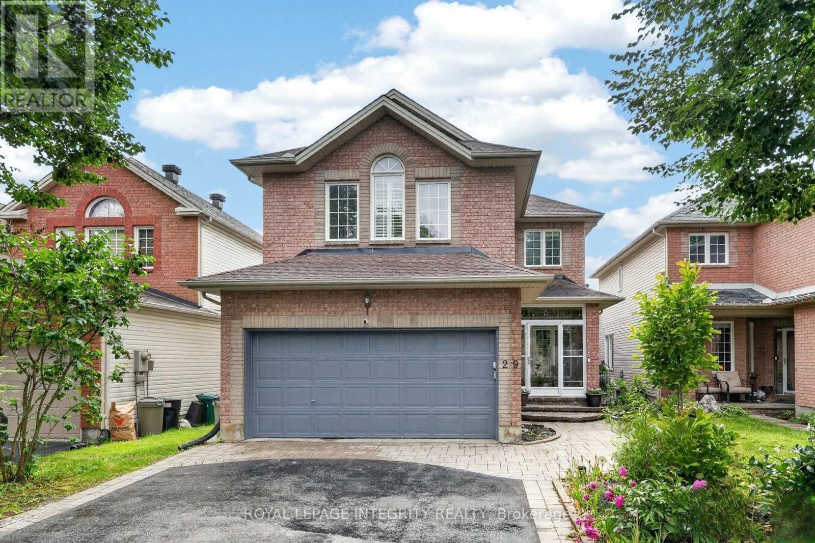 29 NORTOBA CRESCENT, Ottawa, Ontario