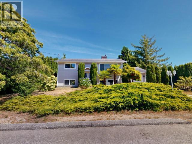 3760 SELKIRK AVE