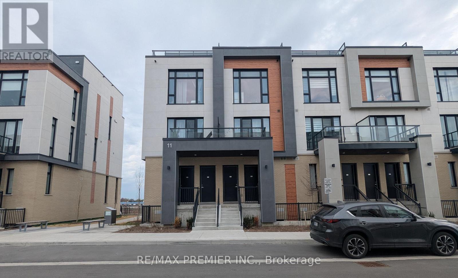 411 - 11 STECKLEY HOUSE LANE, Richmond Hill, Ontario