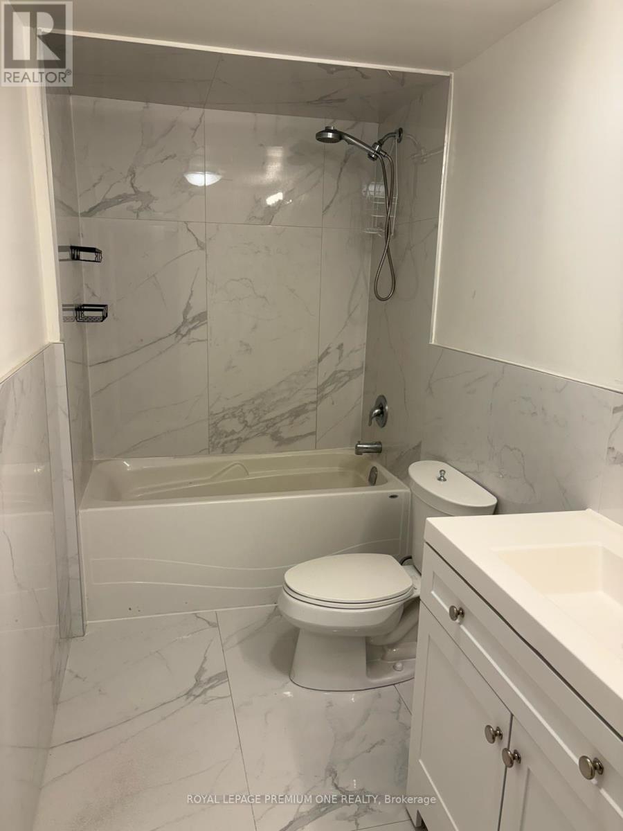 Lower - 14 Valleycrest Drive, King, Ontario  L7B 1G1 - Photo 10 - N13525794