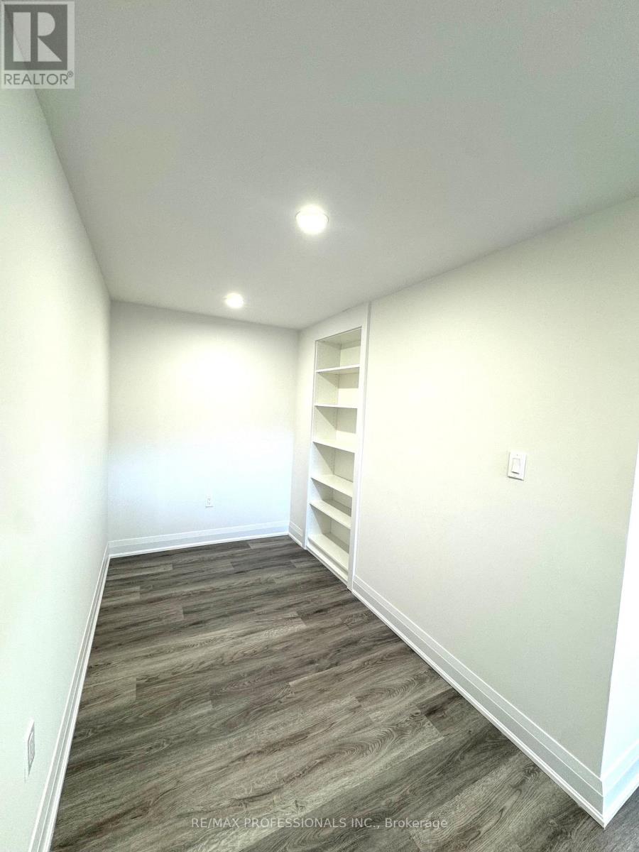24 Millburn Drive, Toronto, Ontario  M9B 2W9 - Photo 20 - W13526944