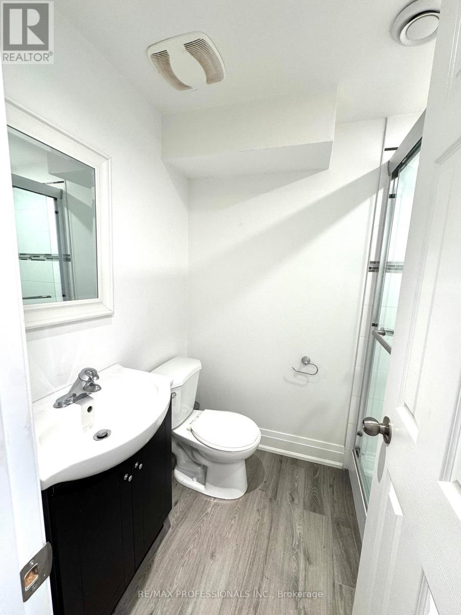 24 Millburn Drive, Toronto, Ontario  M9B 2W9 - Photo 24 - W13526944