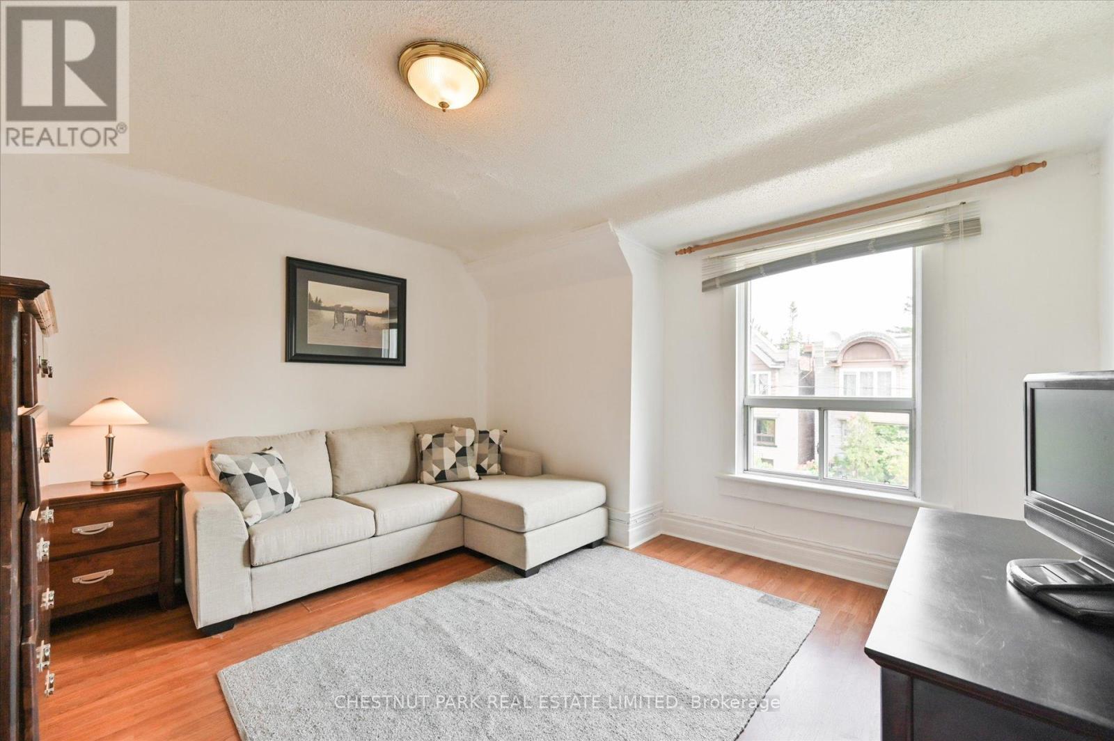 UPPER - 13 SILVER AVENUE