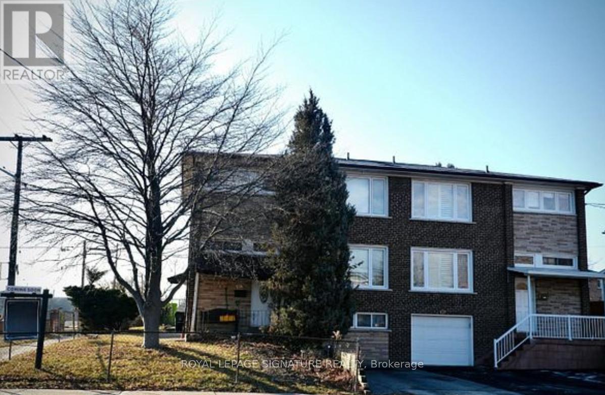 <div class="slider-price">$799,000</div><p>67 Stilecroft Drive, Toronto, Ontario</p>