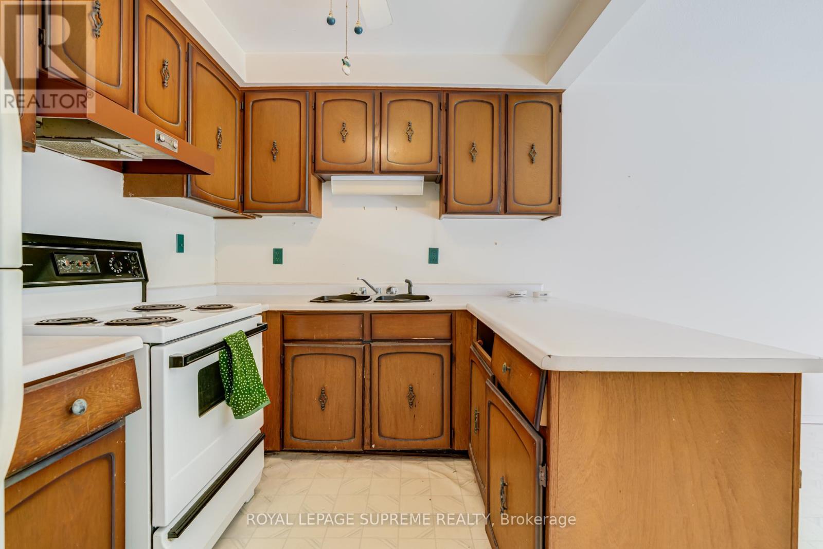 88 Salisbury Circle, Brampton, Ontario  L6V 2Z5 - Photo 12 - W13527028