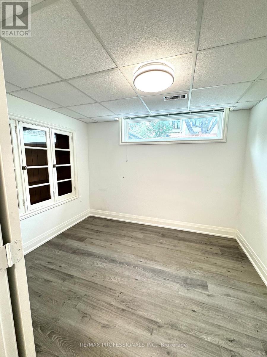 Bsmt - 24 Millburn Drive, Toronto, Ontario  M9B 2W9 - Photo 11 - W13527088