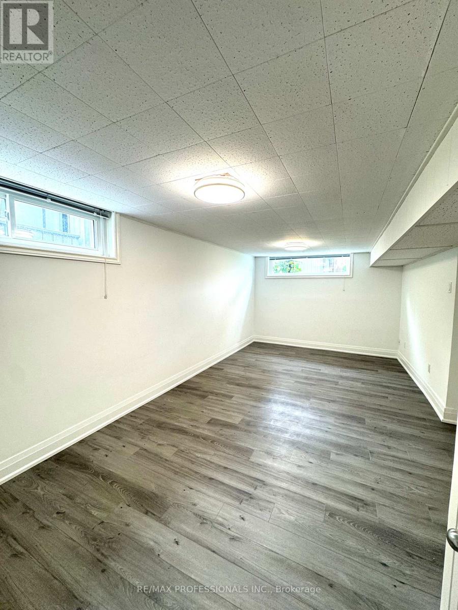 Bsmt - 24 Millburn Drive, Toronto, Ontario  M9B 2W9 - Photo 13 - W13527088