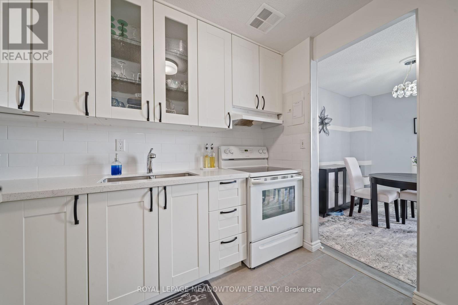 Ph #8 - 1100 Caven Street, Mississauga, Ontario  L5G 4N3 - Photo 12 - W13527150
