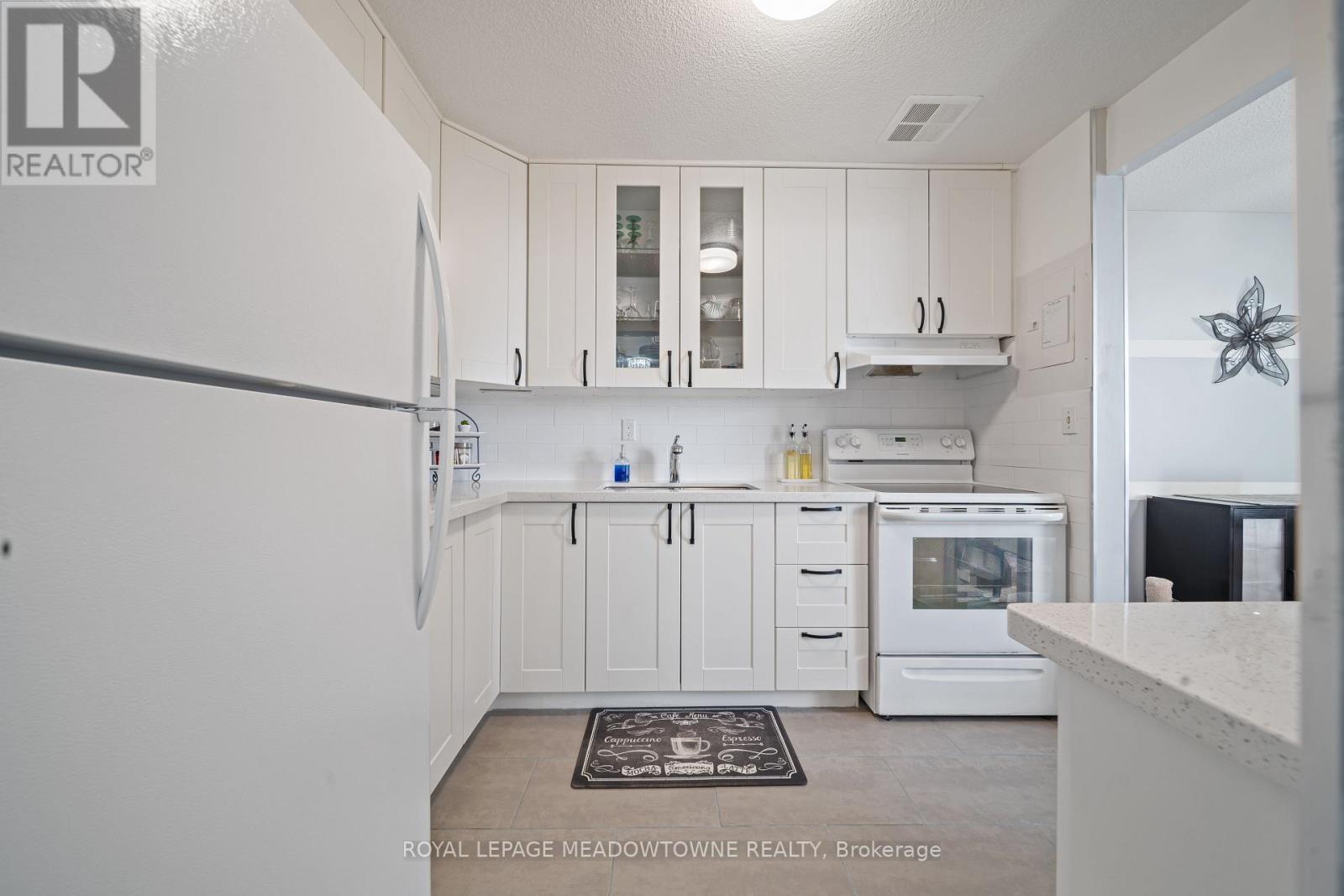 Ph #8 - 1100 Caven Street, Mississauga, Ontario  L5G 4N3 - Photo 14 - W13527150