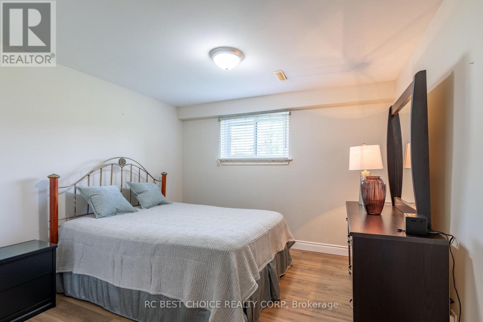 7 Harrow Court, London South, Ontario N6C 5A6 - Photo 30 - X13527040