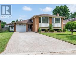 7 HARROW COURT, London South, Ontario