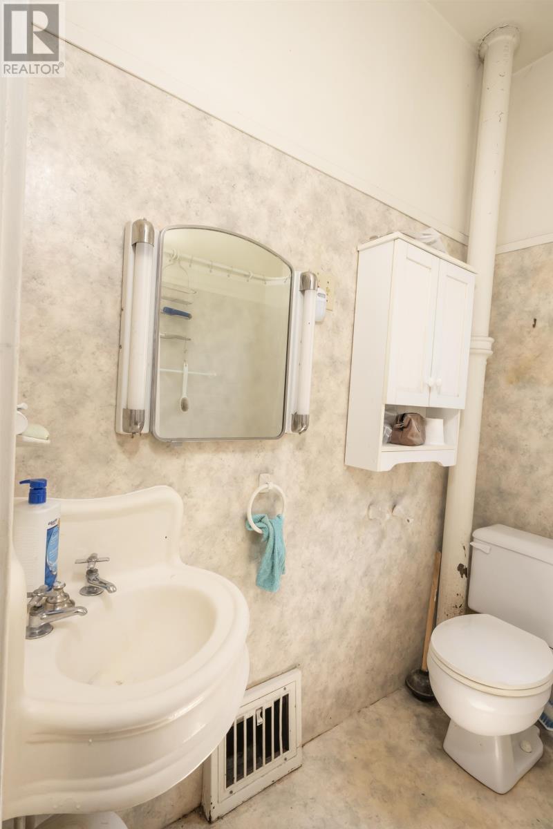 337 Heron St, Thunder Bay, Ontario  P7C 2M7 - Photo 18 - TB2601798