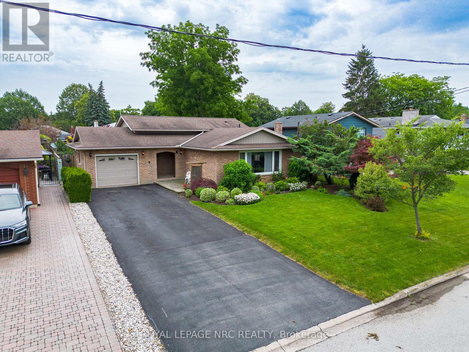 9 Sandy Cove Drive, St. Catharines, Ontario  L2N 5Z3 - Photo 2 - X13527422