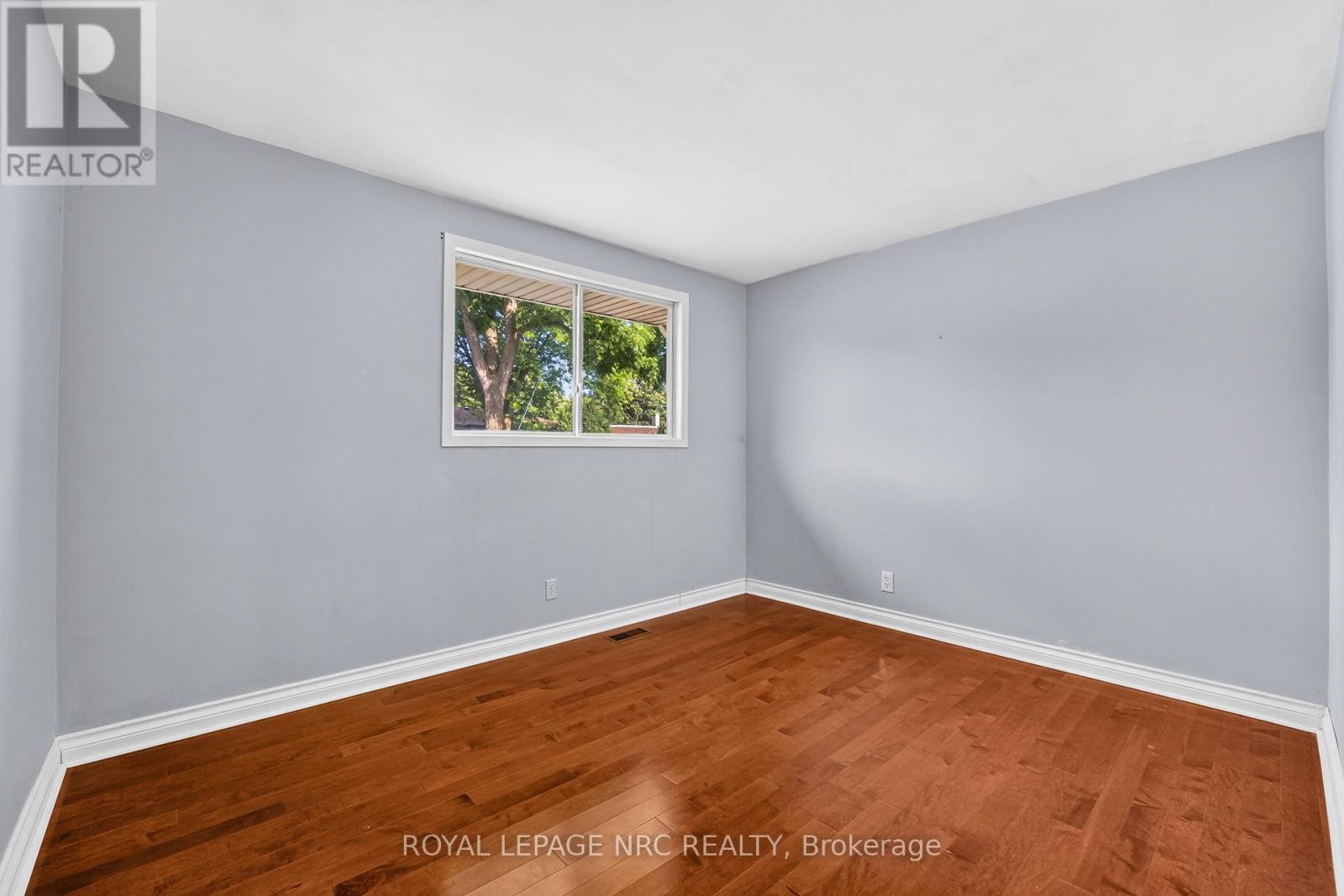 9 Sandy Cove Drive, St. Catharines, Ontario  L2N 5Z3 - Photo 20 - X13527422