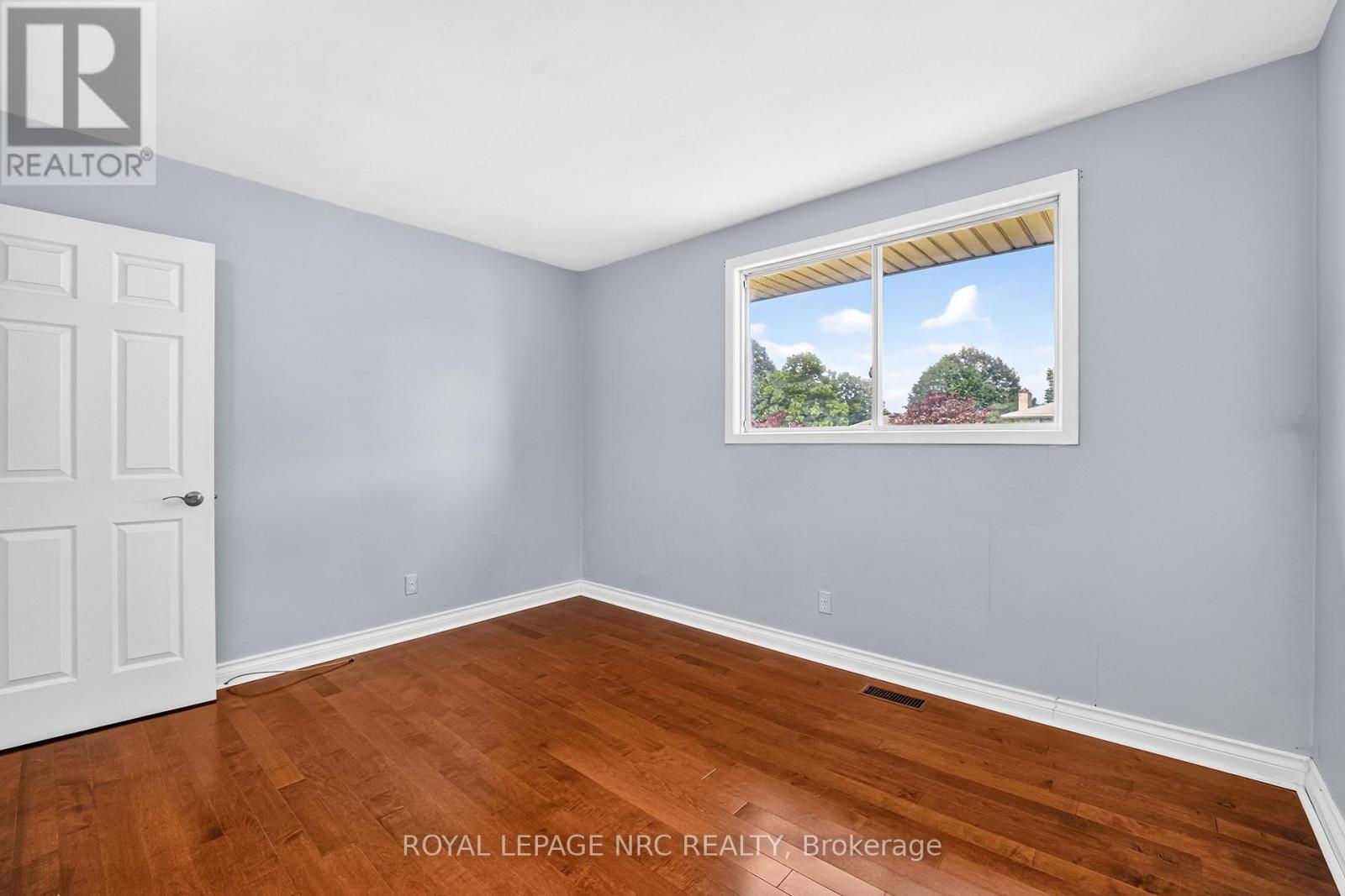9 Sandy Cove Drive, St. Catharines, Ontario  L2N 5Z3 - Photo 22 - X13527422