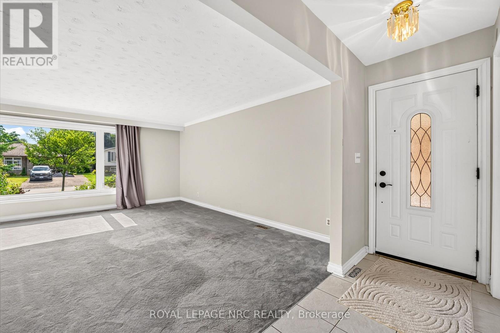 9 Sandy Cove Drive, St. Catharines, Ontario  L2N 5Z3 - Photo 7 - X13527422