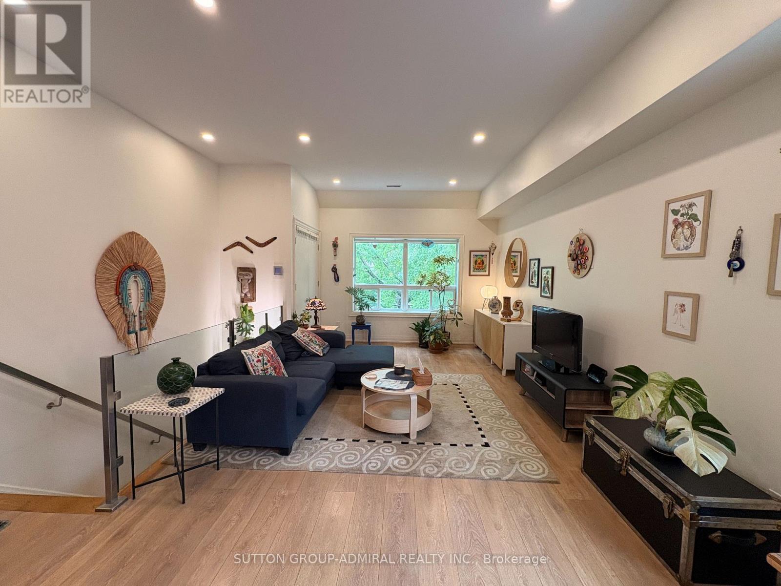 2 - 347 Northcliffe Boulevard, Toronto, Ontario  M6E 3K9 - Photo 3 - C13518310