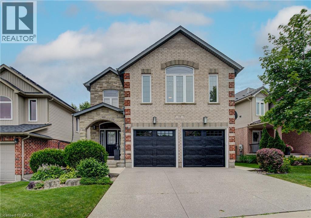 19 Bridleridge Street, Kitchener, Ontario  N2P 2T9 - Photo 1 - 40845451