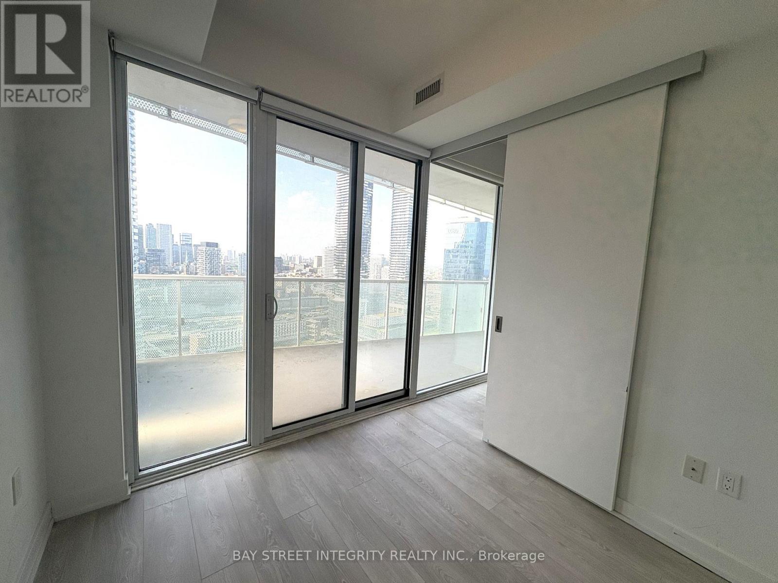 2708 - 15 Queens Quay E, Toronto, Ontario M5E 0A4 - Photo 15 - C13527412
