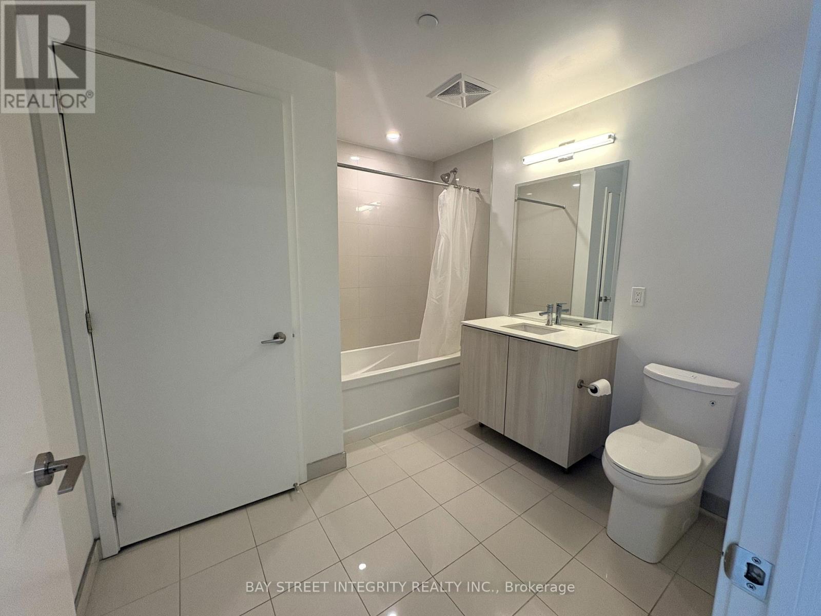 2708 - 15 Queens Quay E, Toronto, Ontario M5E 0A4 - Photo 16 - C13527412