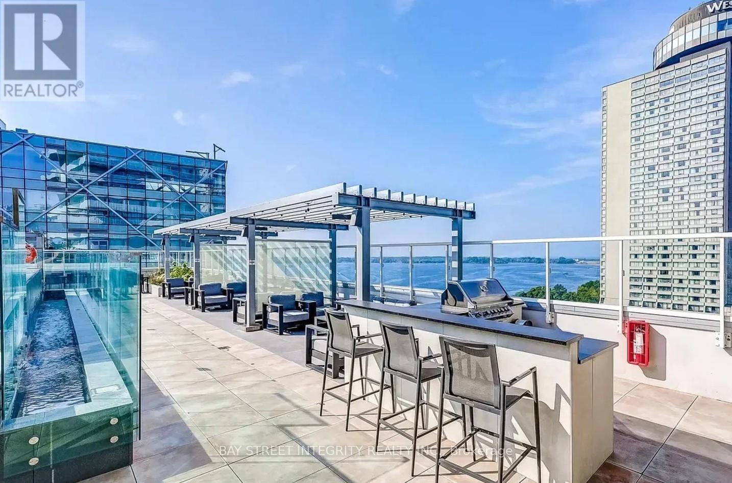 2708 - 15 QUEENS QUAY E