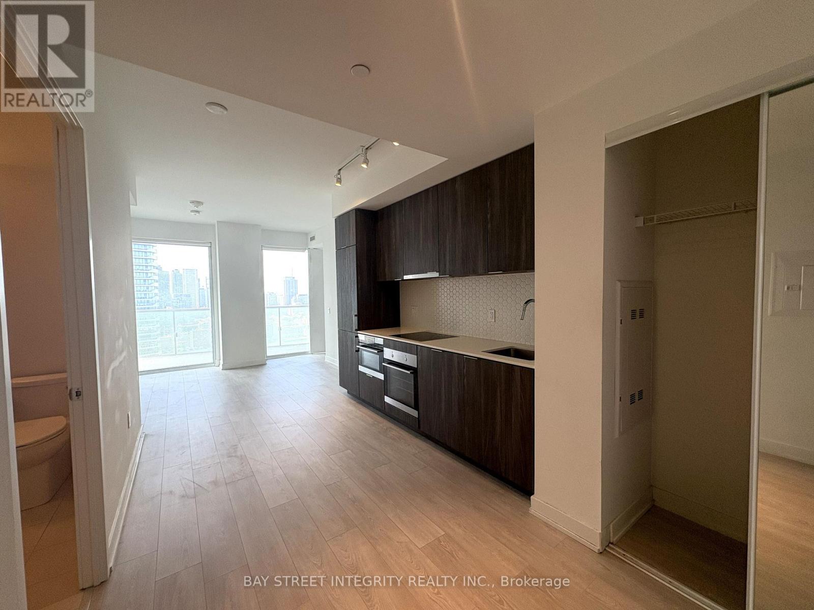 2708 - 15 Queens Quay E, Toronto, Ontario M5E 0A4 - Photo 6 - C13527412