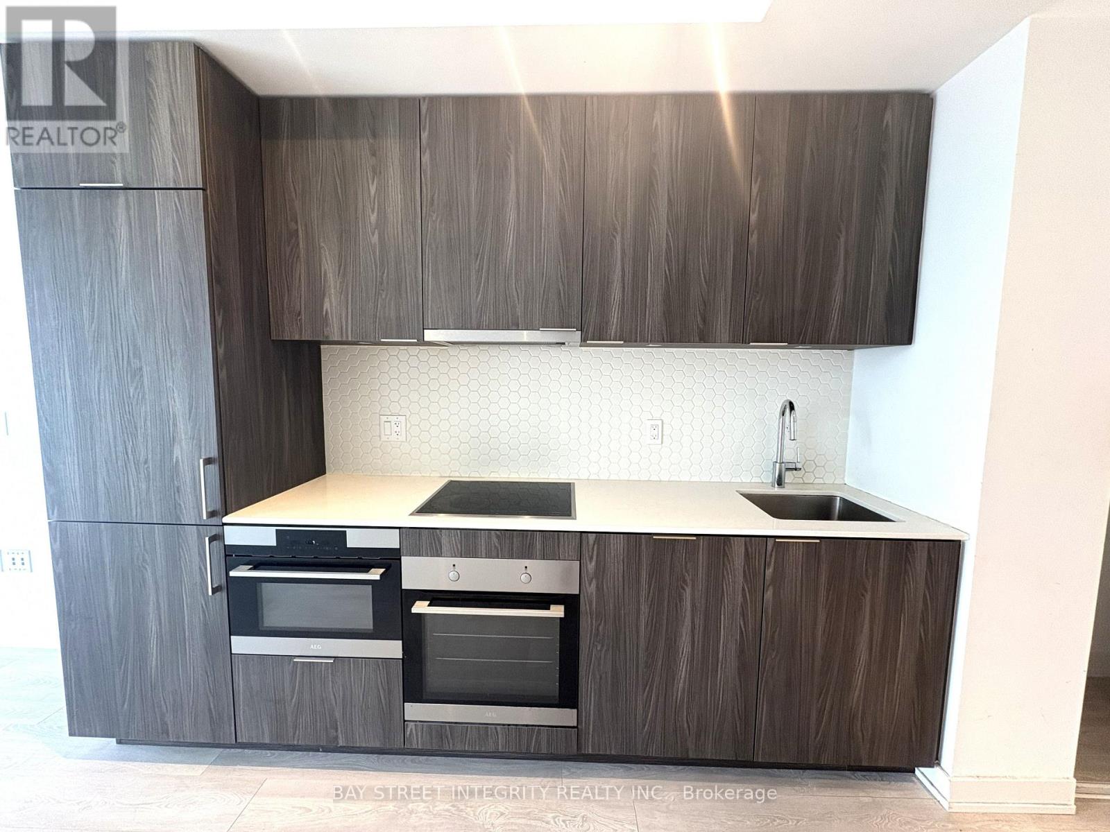 2708 - 15 Queens Quay E, Toronto, Ontario M5E 0A4 - Photo 7 - C13527412