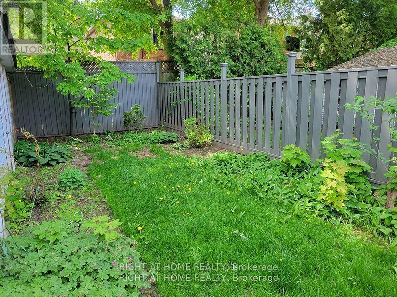 357 Old Orchard Grove, Toronto, Ontario M5M 2G1 - Photo 5 - C13527418