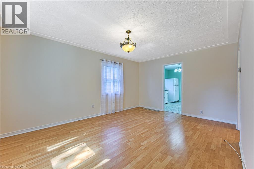 44 East 32nd Street, Hamilton, Ontario  L8V 3R6 - Photo 7 - 40842647