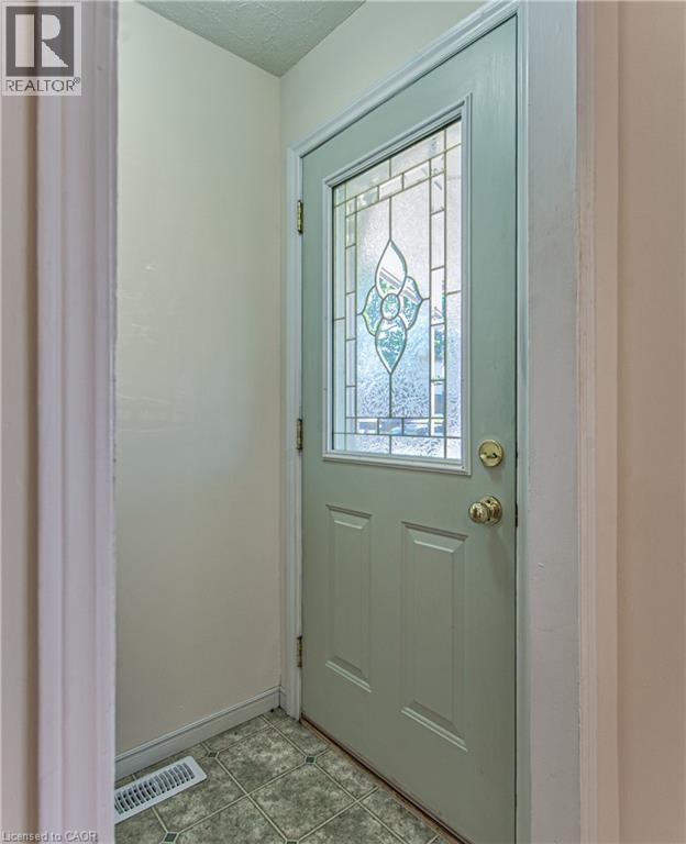 44 East 32nd Street, Hamilton, Ontario  L8V 3R6 - Photo 5 - 40842647