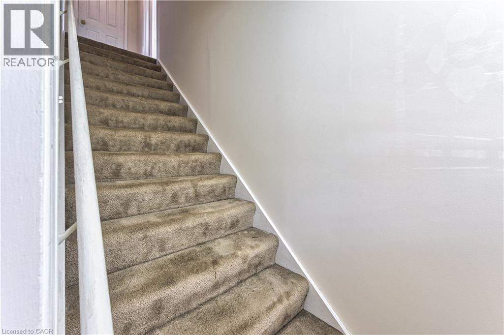 44 East 32nd Street, Hamilton, Ontario  L8V 3R6 - Photo 6 - 40842647