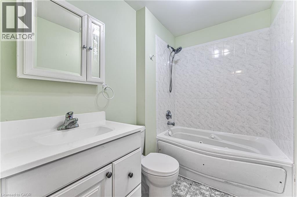 44 East 32nd Street, Hamilton, Ontario  L8V 3R6 - Photo 21 - 40842647
