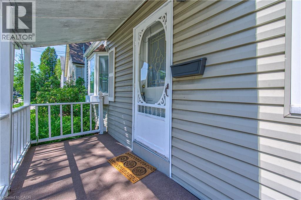 44 East 32nd Street, Hamilton, Ontario  L8V 3R6 - Photo 4 - 40842647