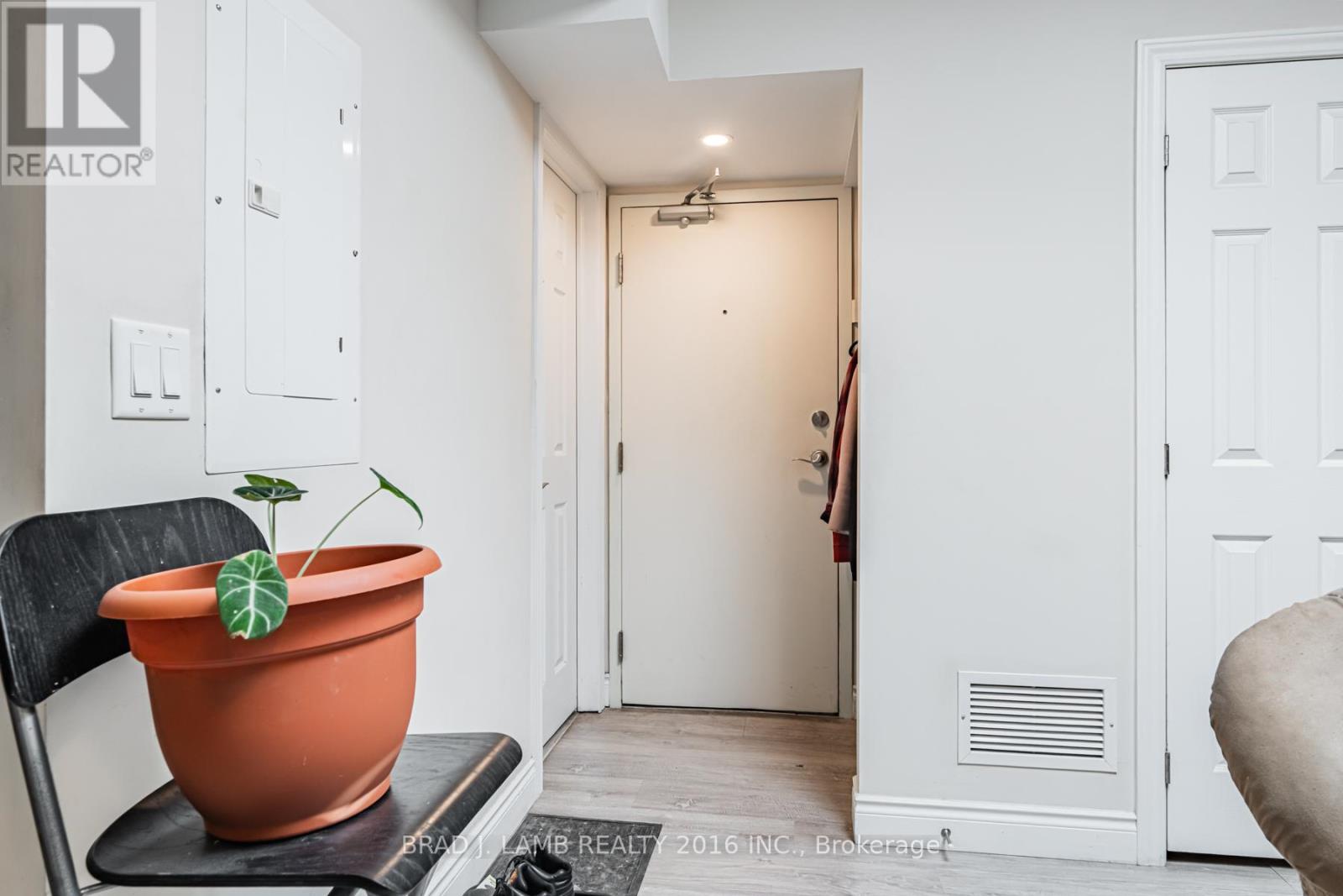 3 - 2904a Danforth Avenue, Toronto, Ontario  M4C 1M1 - Photo 16 - E13527352