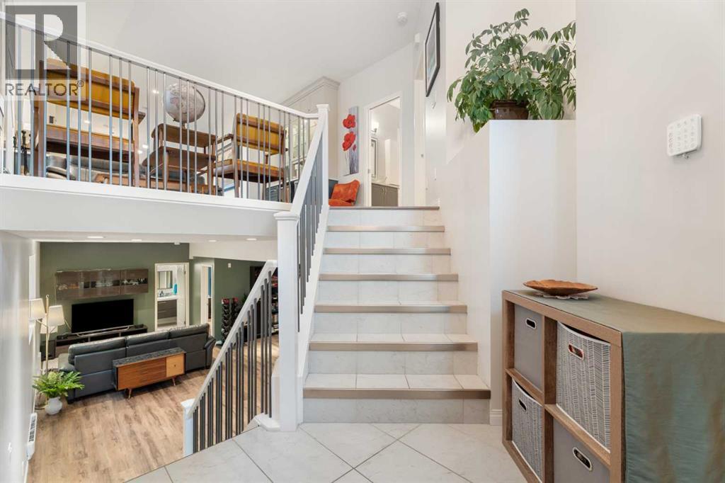 399 Tuscany Ridge Heights NW, Calgary, Alberta  T3L 3B6 - Photo 3 - A2326100