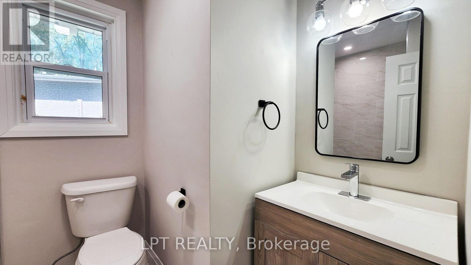 43 Newbury Drive, Newmarket, Ontario  L3Y 4P9 - Photo 11 - N13525108